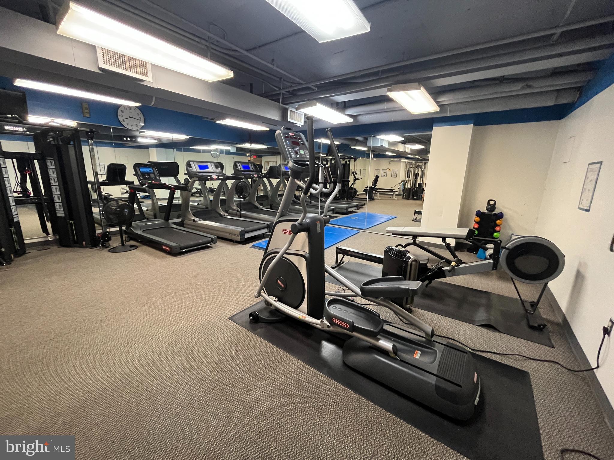 IDYLWOOD TOWERS CONDO - Residential