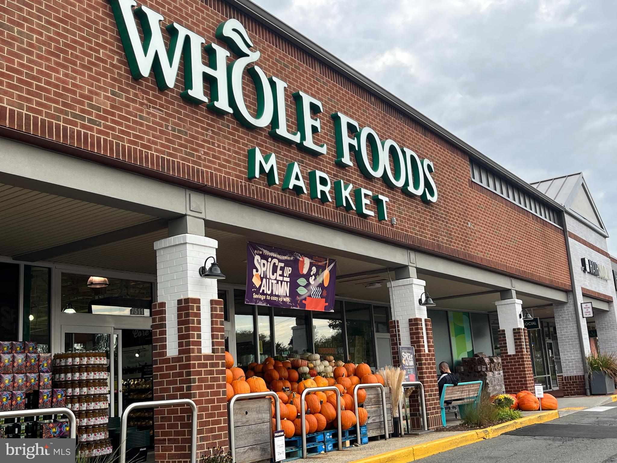 IDYLWOOD TOWERS CONDO - Residential