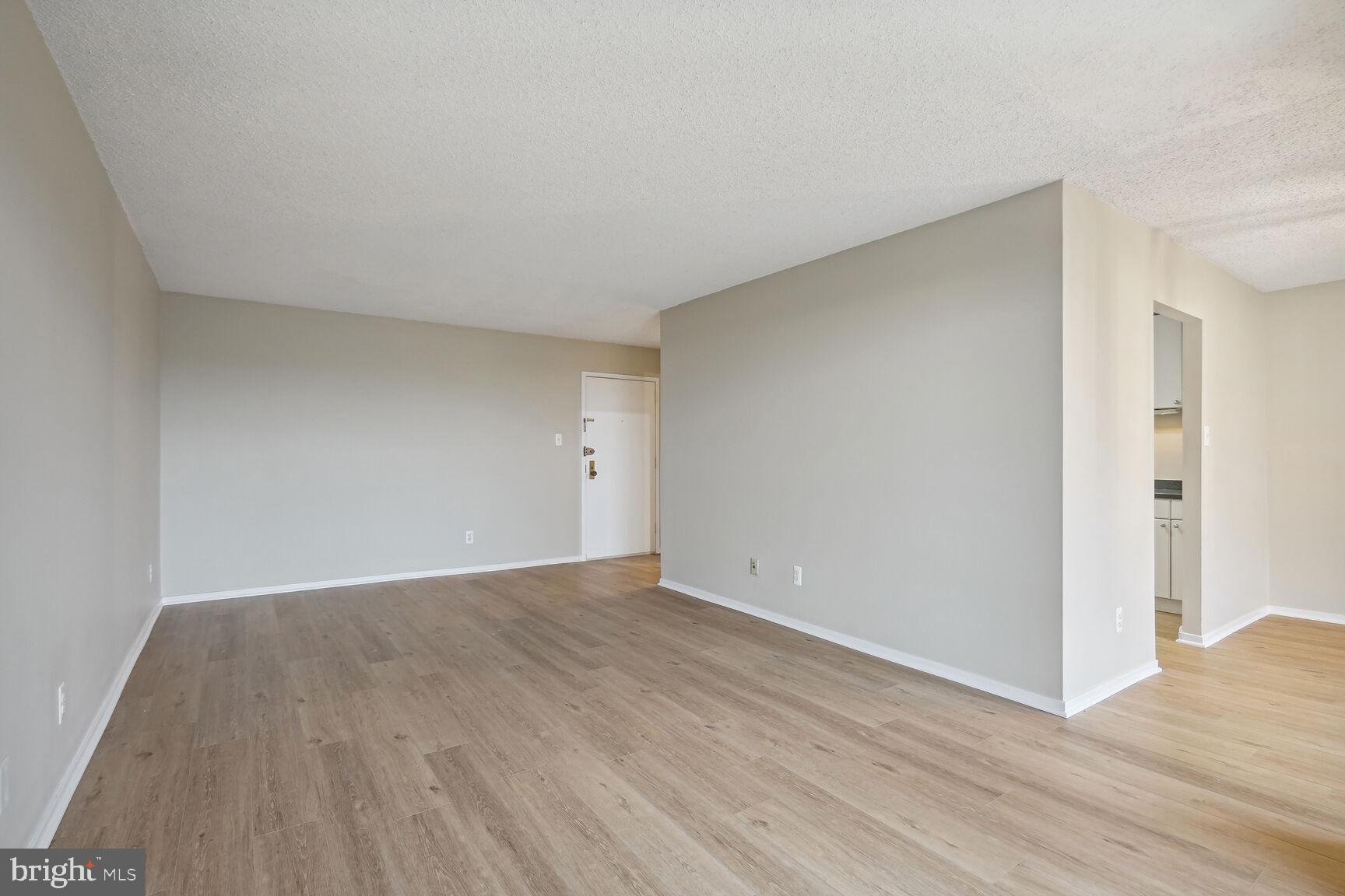 IDYLWOOD TOWERS CONDO - Residential