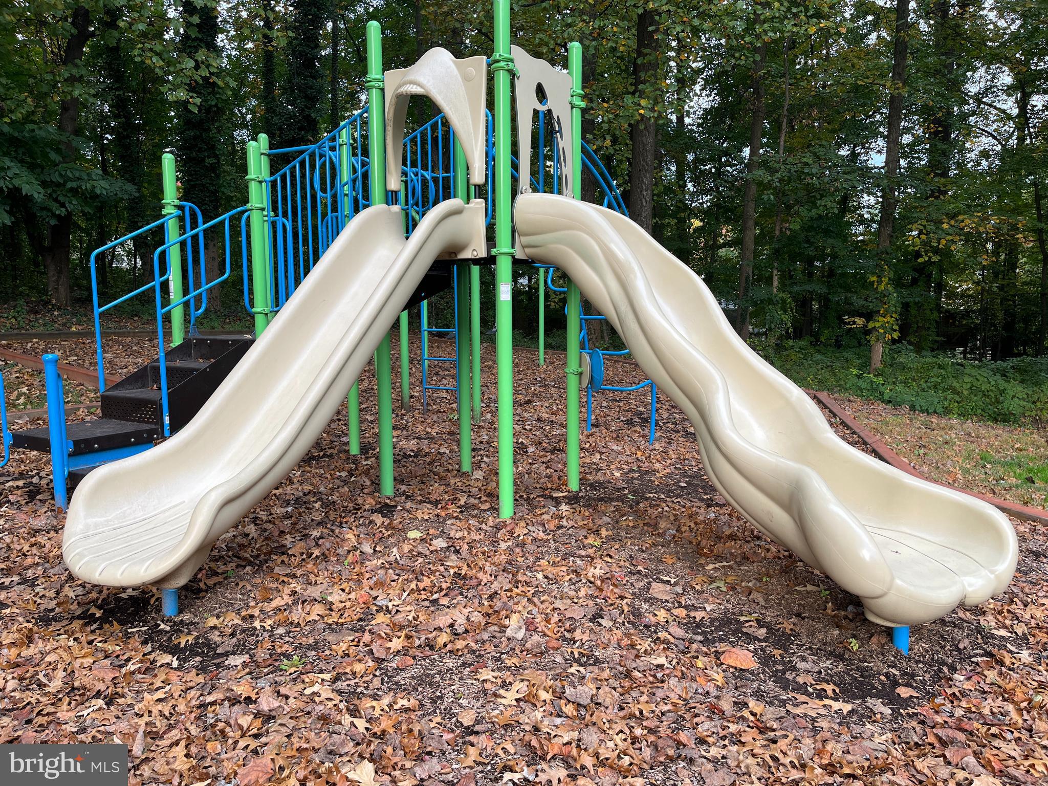 IDYLWOOD TOWERS CONDO - Residential