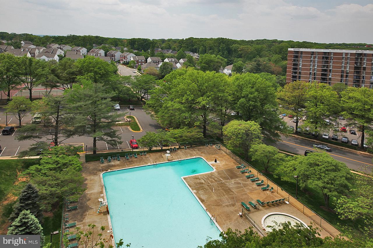 IDYLWOOD TOWERS CONDO - Residential