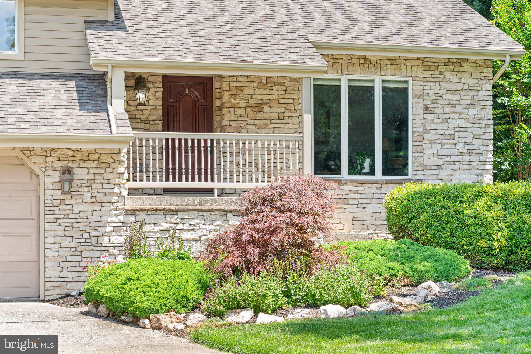 136 BRIARWOOD COURT