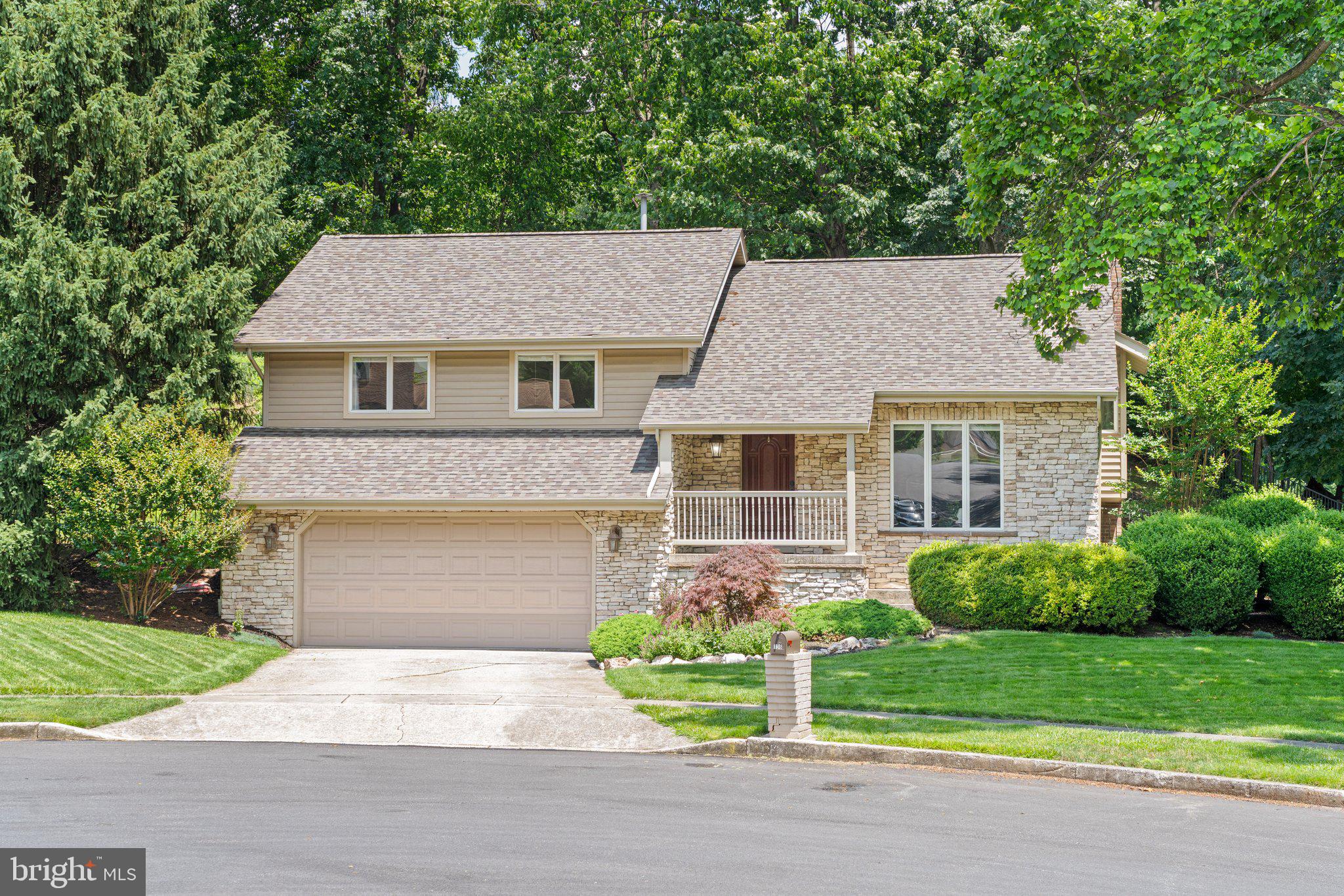 136 BRIARWOOD COURT