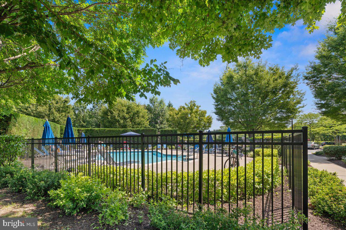 634 TIMBERLAKE DRIVE