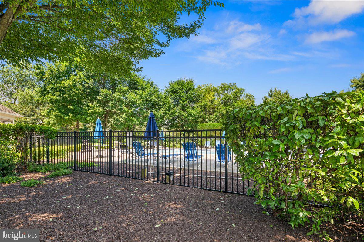 634 TIMBERLAKE DRIVE