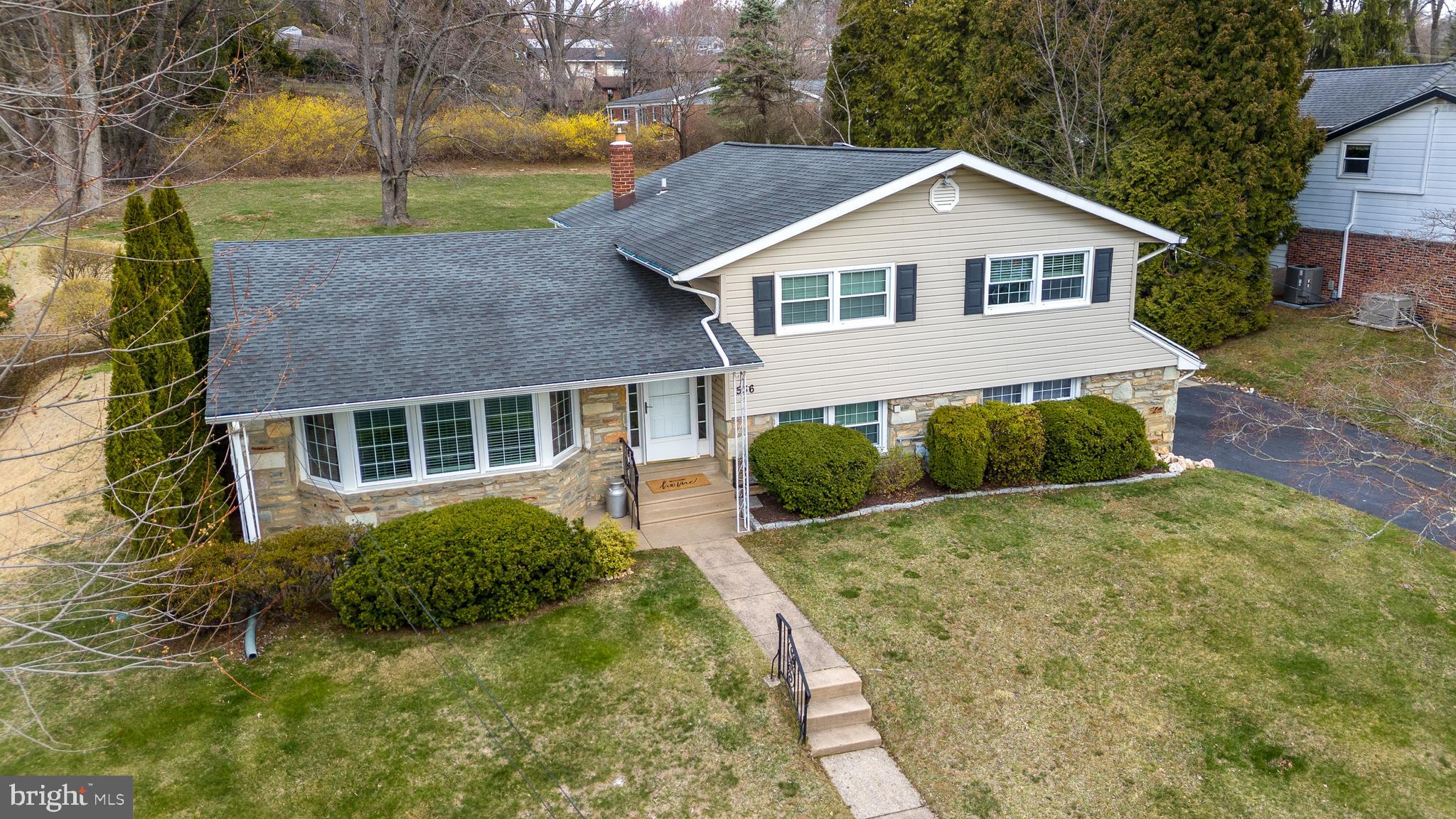 536 MARTIN LANE