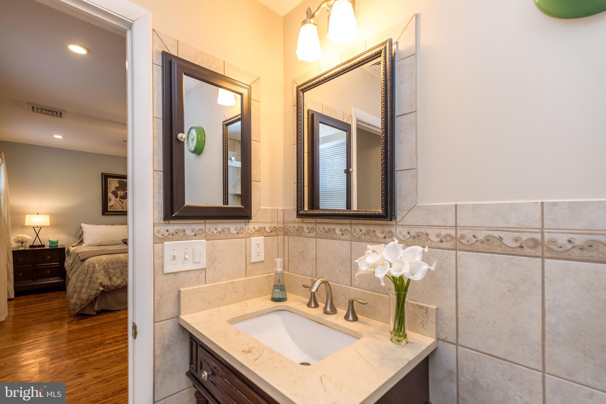 COUNTRY CLUB ESTS - Residential