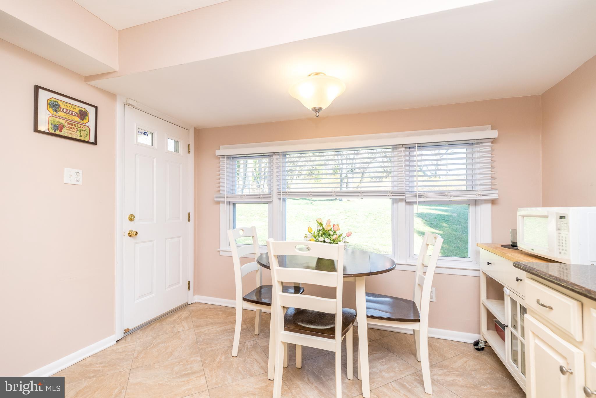 COUNTRY CLUB ESTS - Residential