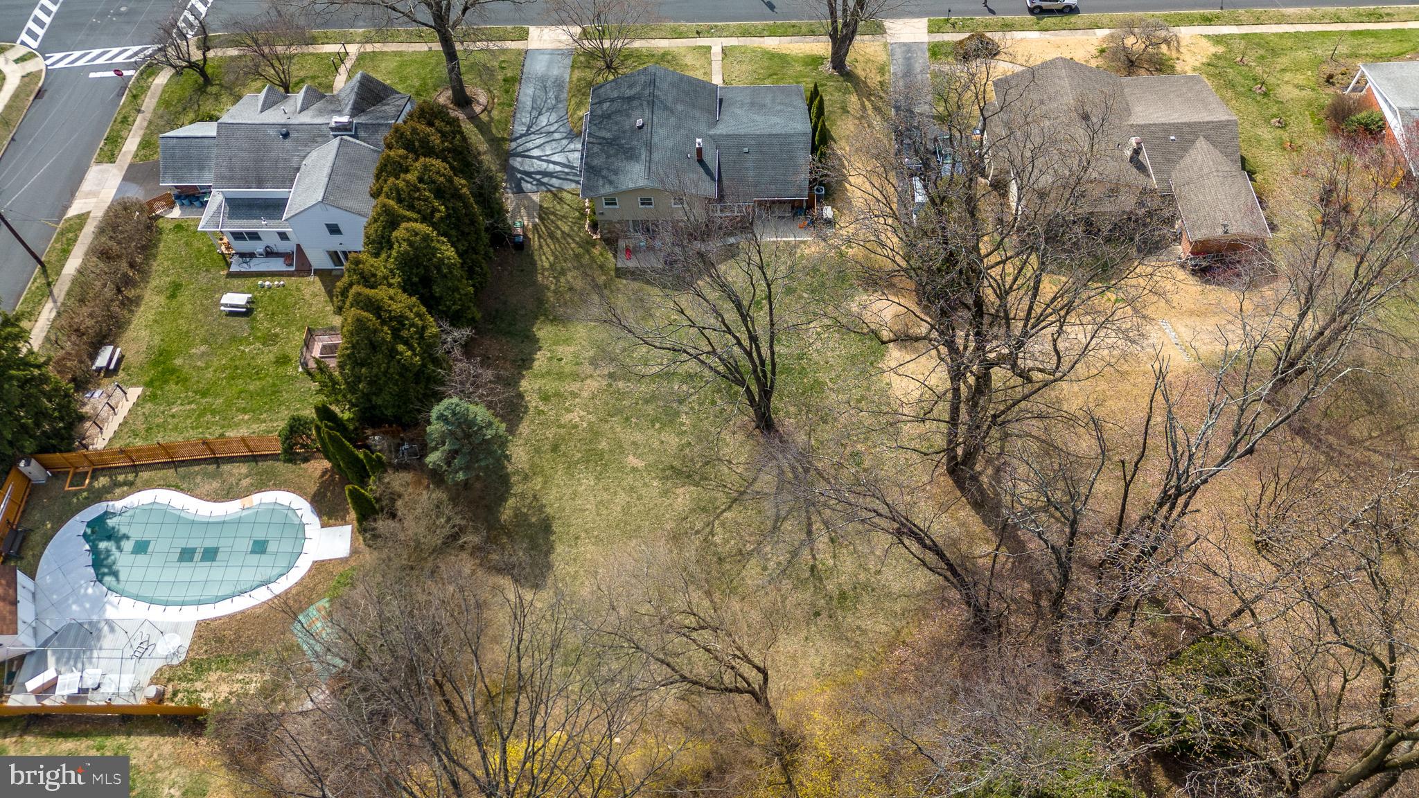 COUNTRY CLUB ESTS - Residential