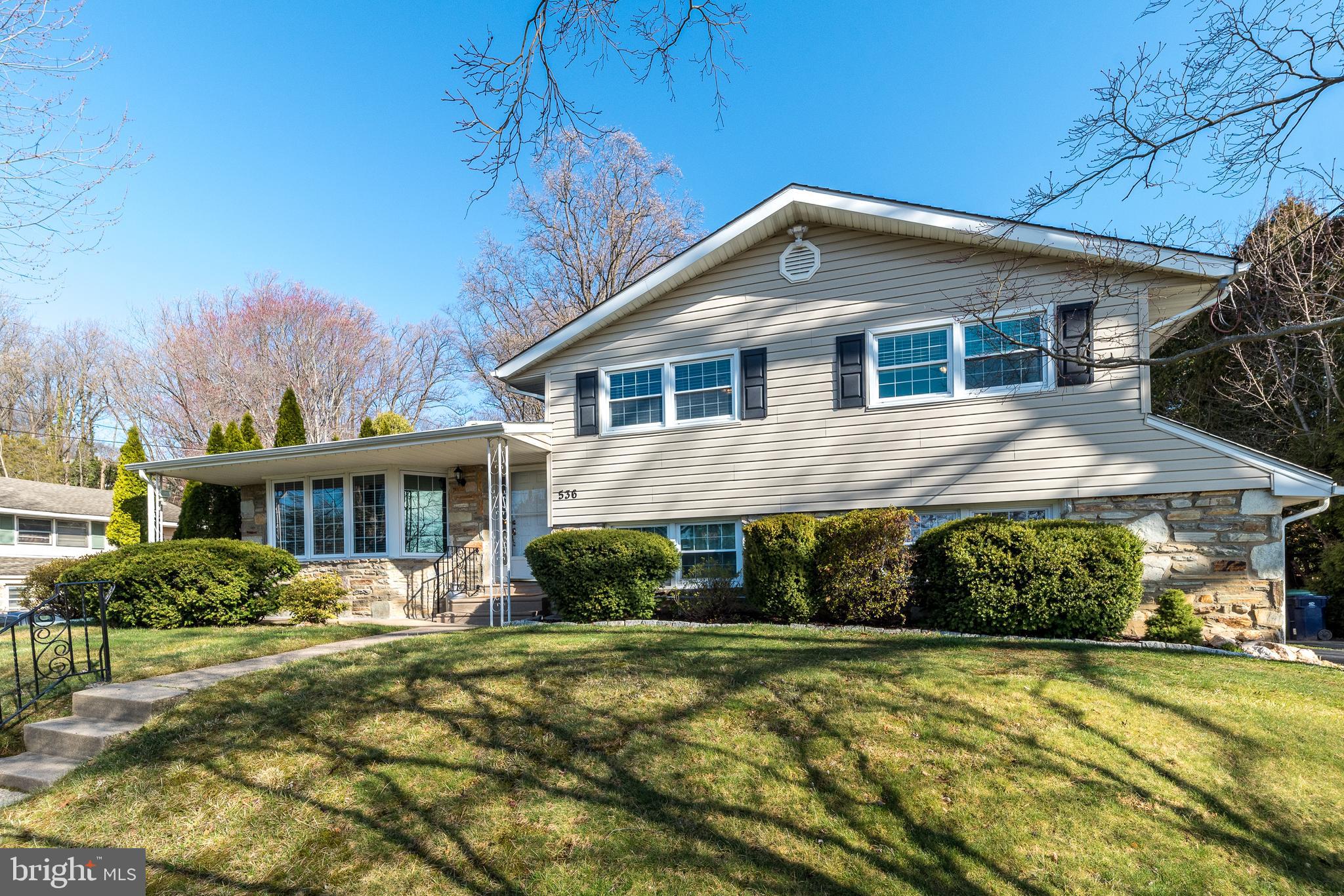 536 MARTIN LANE