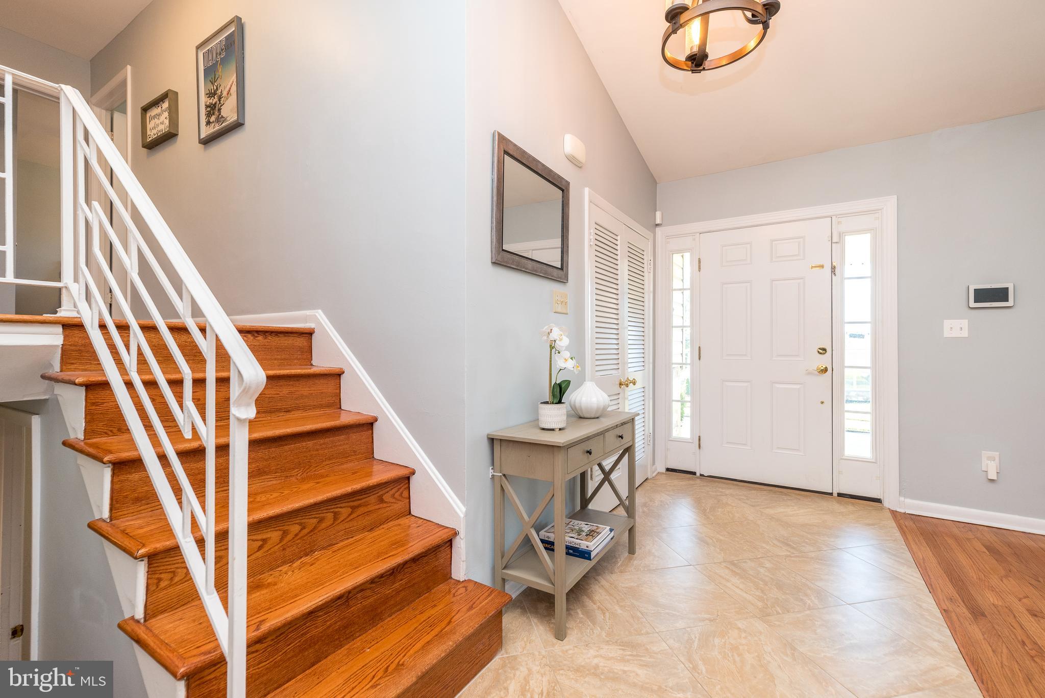 COUNTRY CLUB ESTS - Residential