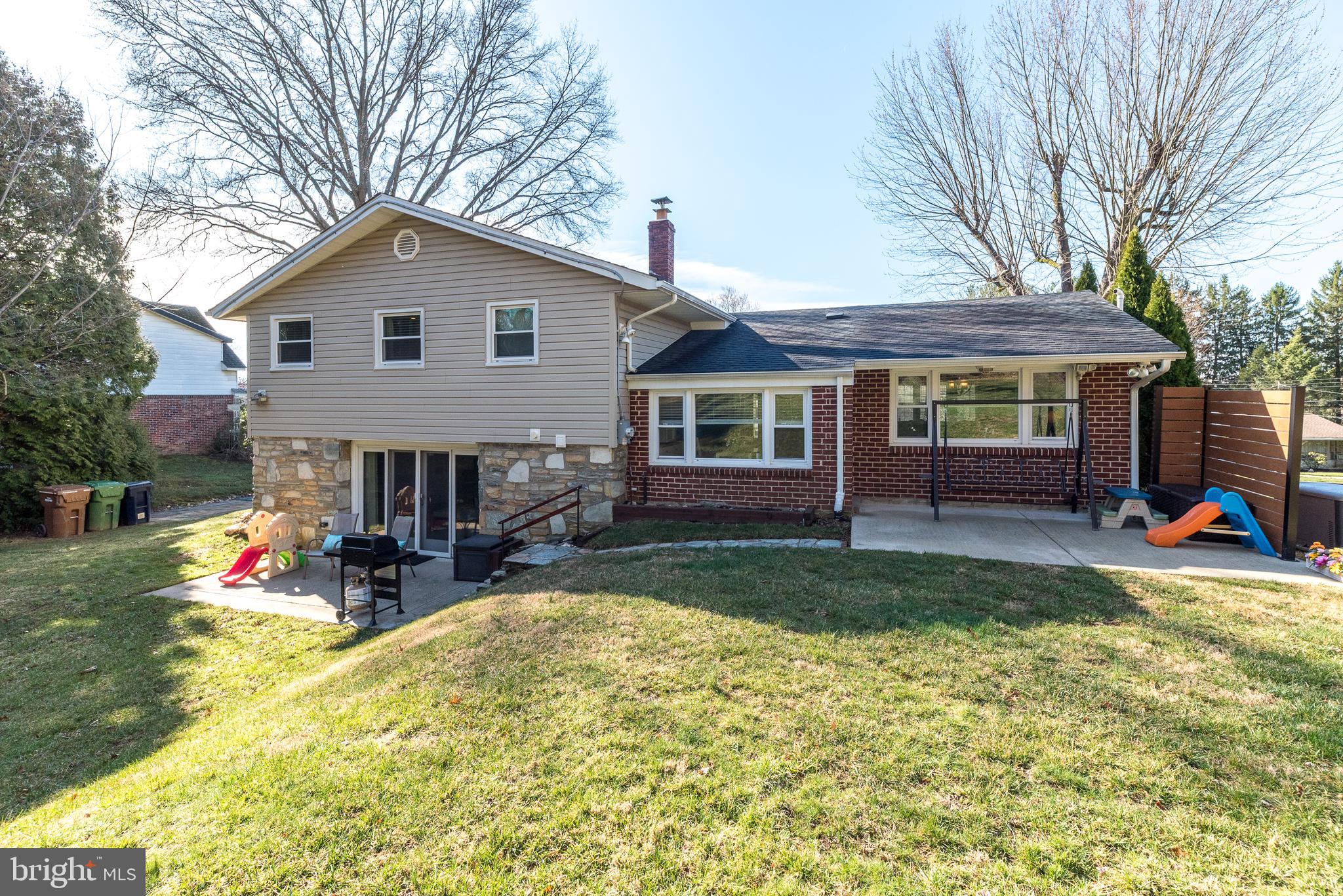 COUNTRY CLUB ESTS - Residential