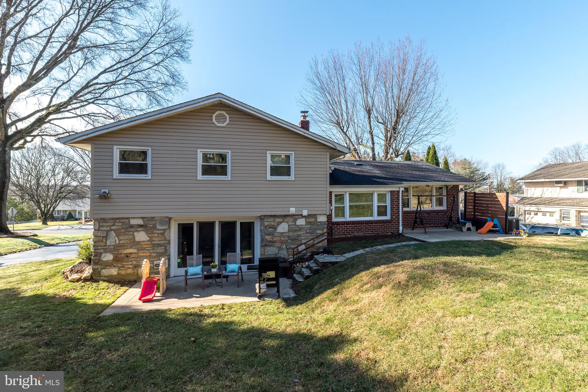 COUNTRY CLUB ESTS - Residential