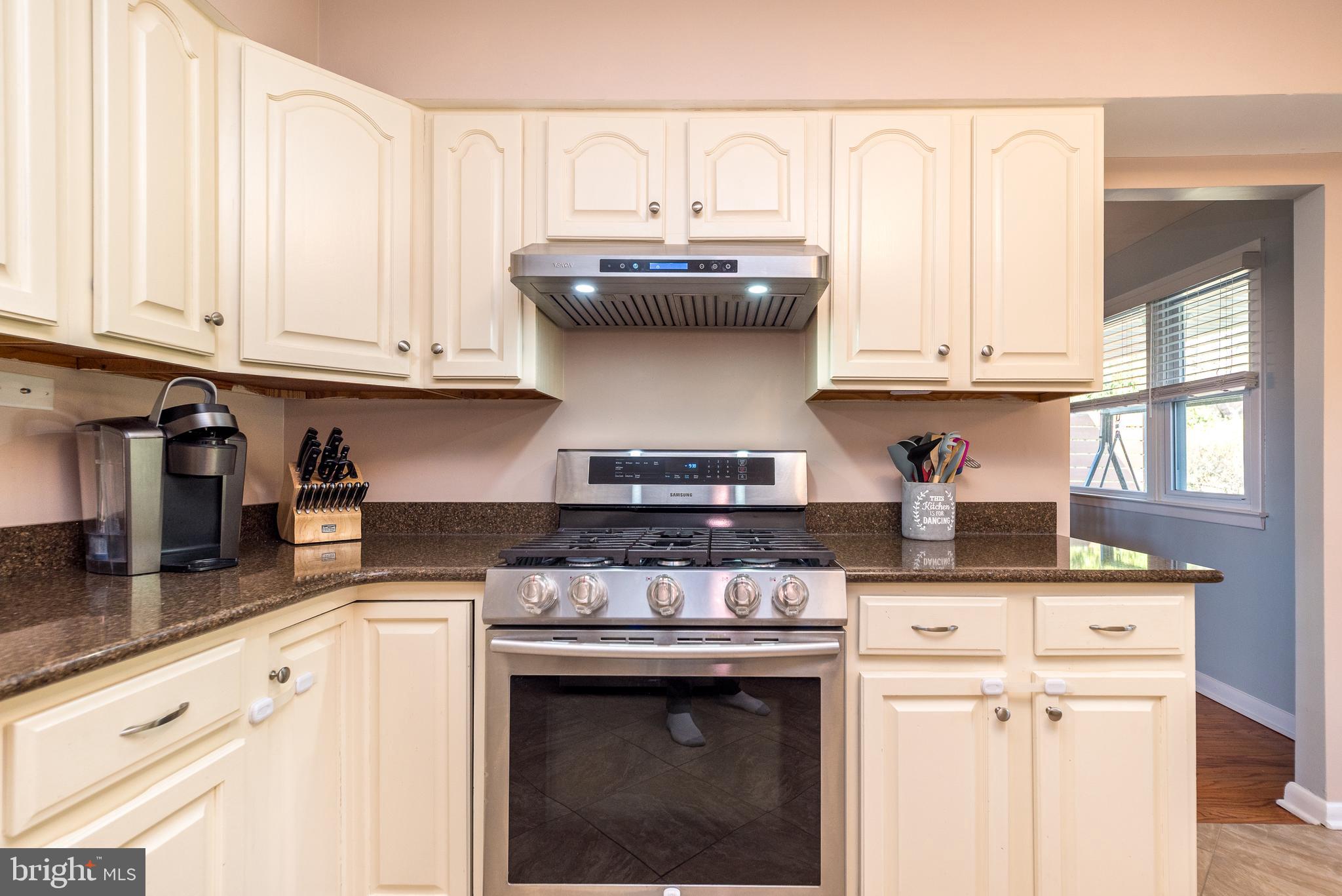 COUNTRY CLUB ESTS - Residential