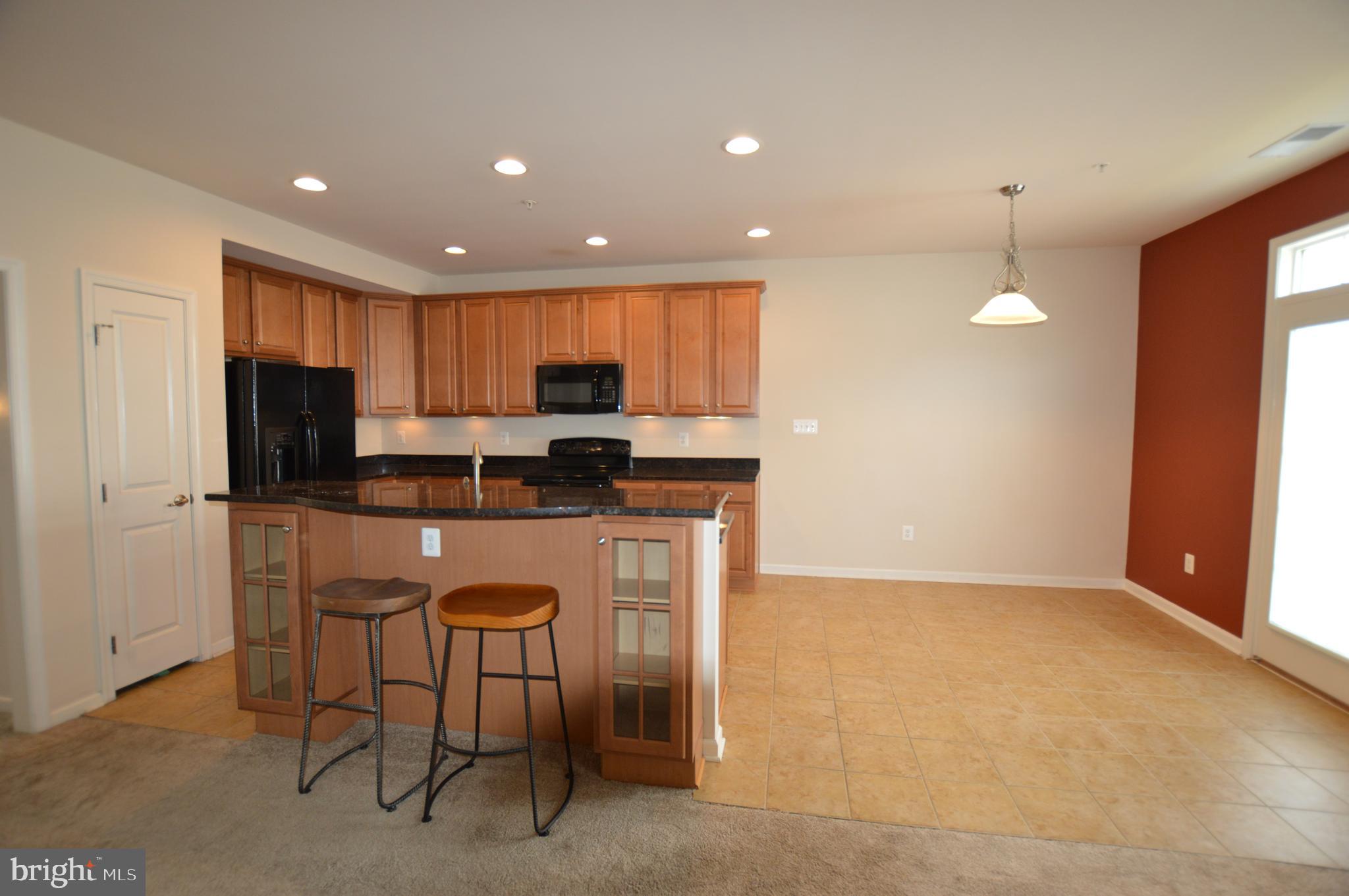 MARKET SQUARE - Residential Lease