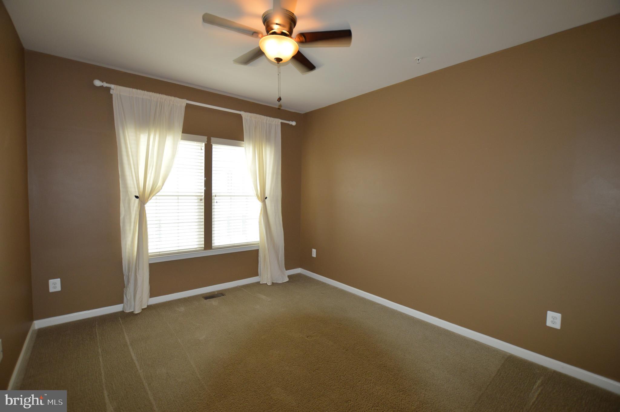 MARKET SQUARE - Residential Lease