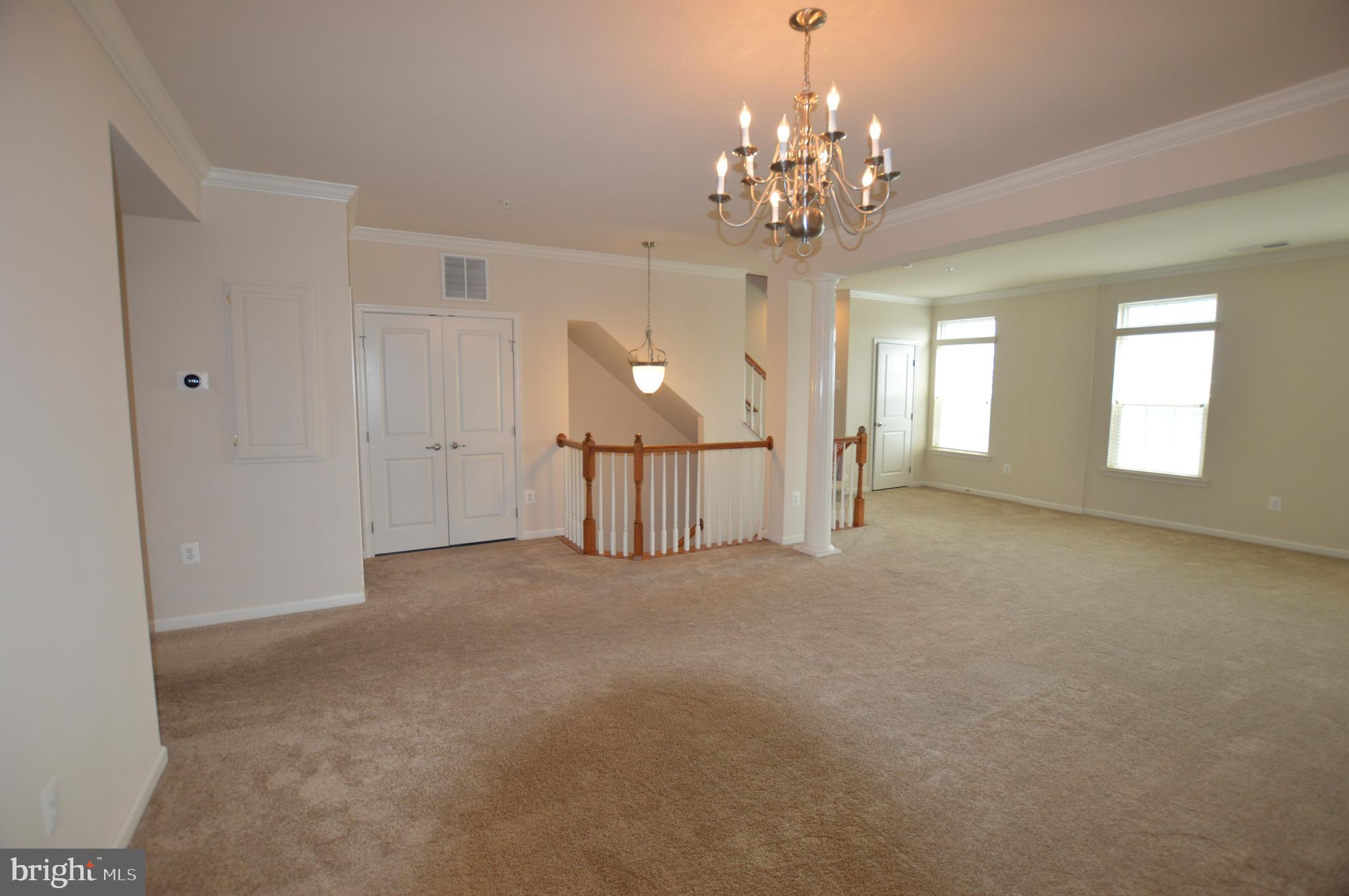 MARKET SQUARE - Residential Lease