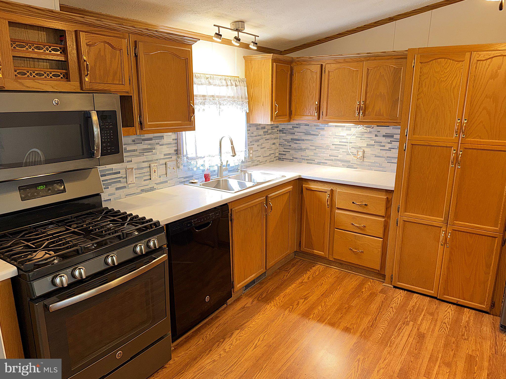 578 TRIMBLE ROAD TRLR 21