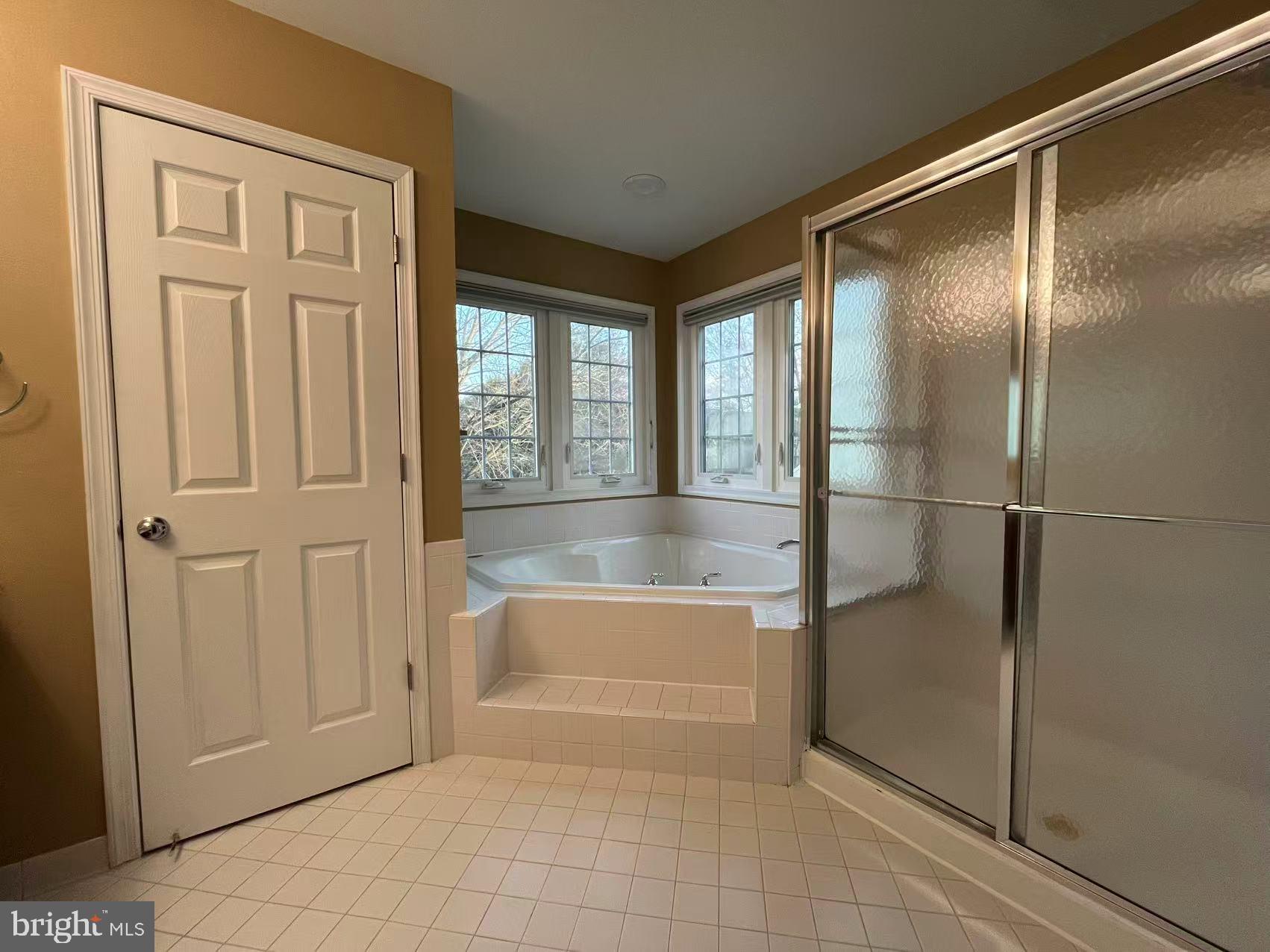 RANDOM HILLS LAND BAY - Residential Lease