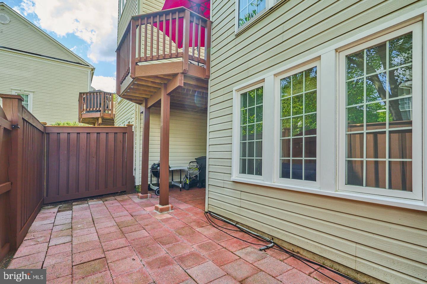 RANDOM HILLS LAND BAY - Residential Lease