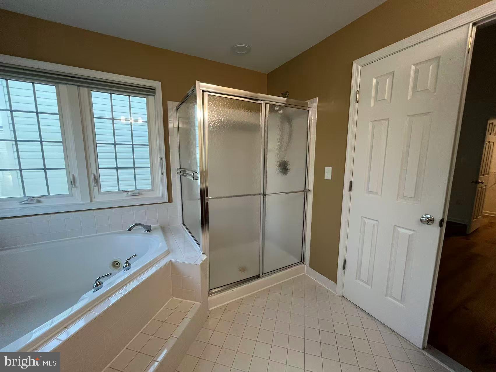 RANDOM HILLS LAND BAY - Residential Lease