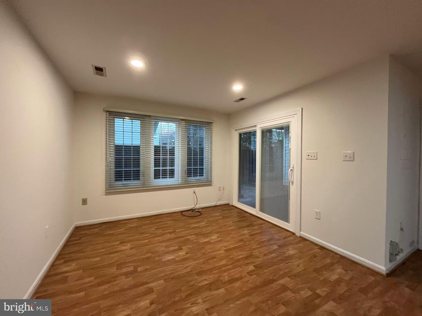 RANDOM HILLS LAND BAY - Residential Lease