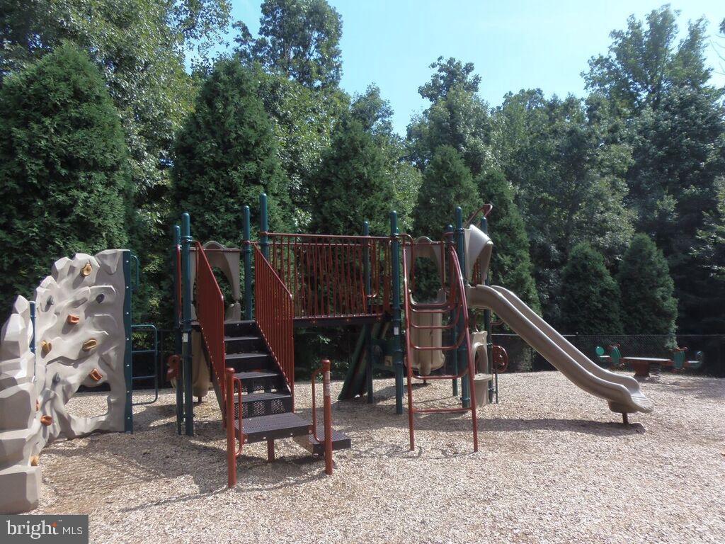 RANDOM HILLS LAND BAY - Residential Lease