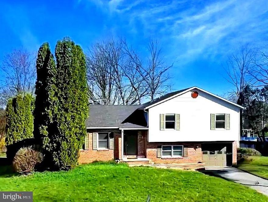 Your  Home Awaits  in Lampeter-Strasburg, PA!
Don't miss this stunning split-level single-family home that’s move-in ready and packed with features! Located in the desirable Lampeter-Strasburg School District, this property offers the perfect blend of comfort, style, and convenience.

Step inside to discover a freshly updated interior, featuring:
✔ Brand-New Luxury Vinyl Flooring throughout
✔ Freshly Painted Walls in a modern, neutral palette
✔ New Appliances Included – Refrigerator, Dishwasher & Microwave
✔ Dedicated Office Space & Recreational Areas – perfect for work and play

Looking to relax and entertain? The private in-ground pool is your personal oasis—ideal for cooling off on warm summer days! Plus, the built-in 1-car garage keeps your vehicle protected year-round.

Prime Location! Enjoy easy access to local amenities, schools, shopping, and highways, making everyday life a breeze.

With 1,802 sq. ft. of spacious living and a competitive price of $389,500, this home is an incredible opportunity in a sought-after neighborhood. But act fast—homes like this don’t stay on the market for long!

📍 Make this Lancaster Home yours, Today!

. -Note: Agent Related to Sellers. Property Virtually Staged with Ai