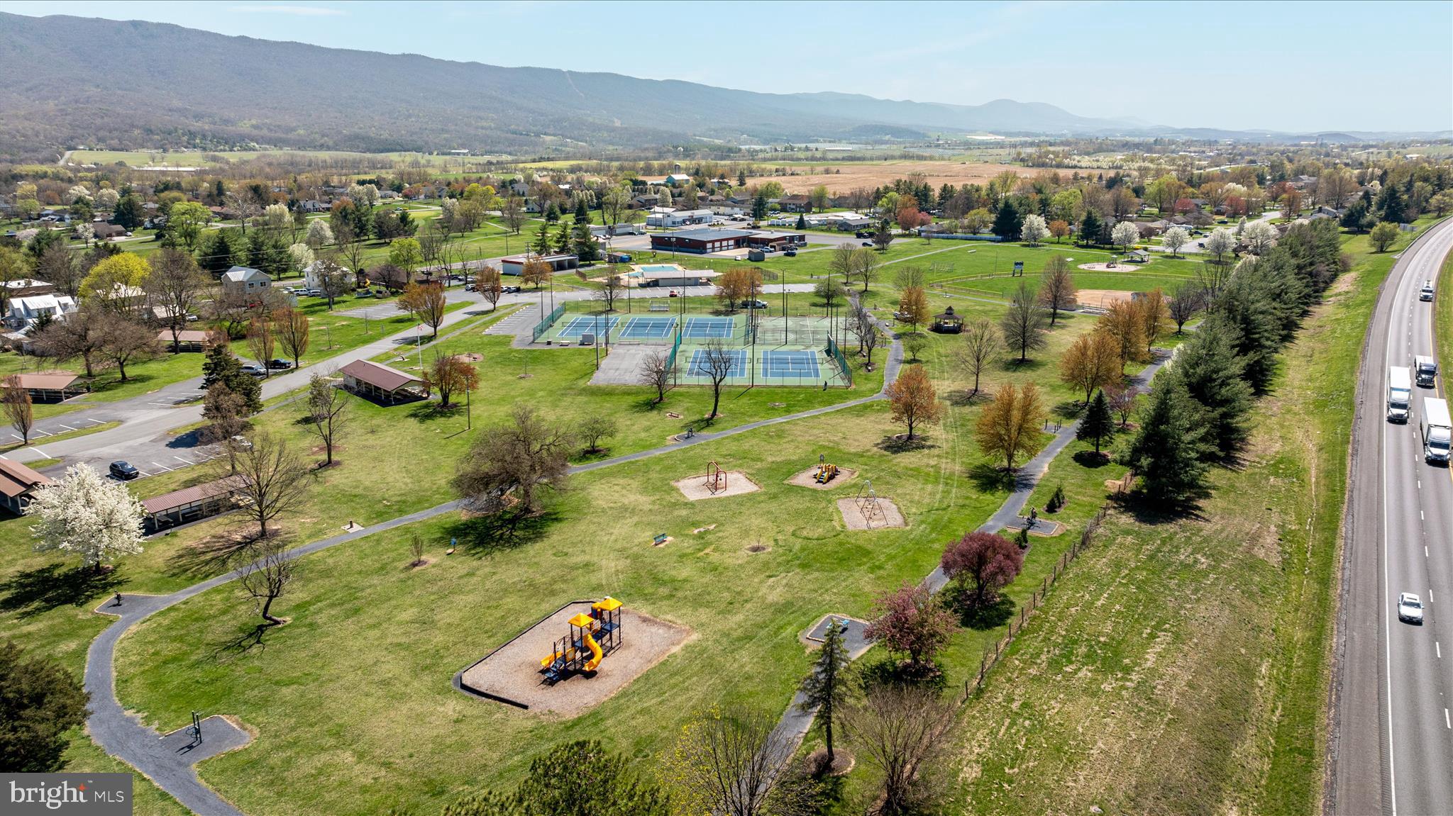PLEASANT VIEW - Residential