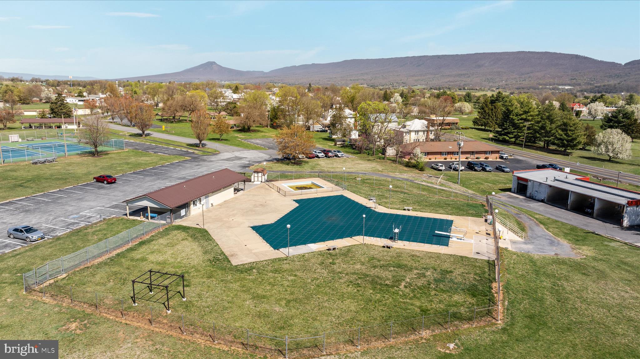 PLEASANT VIEW - Residential