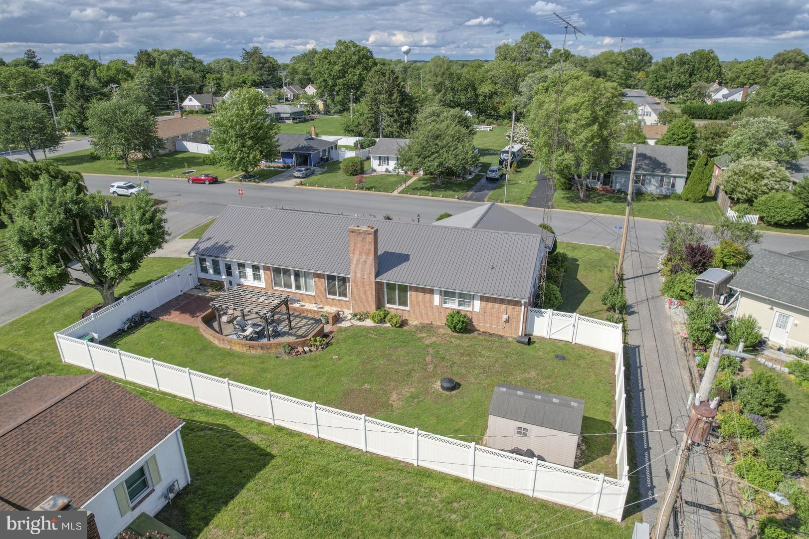 333 S SCHOOL LANE