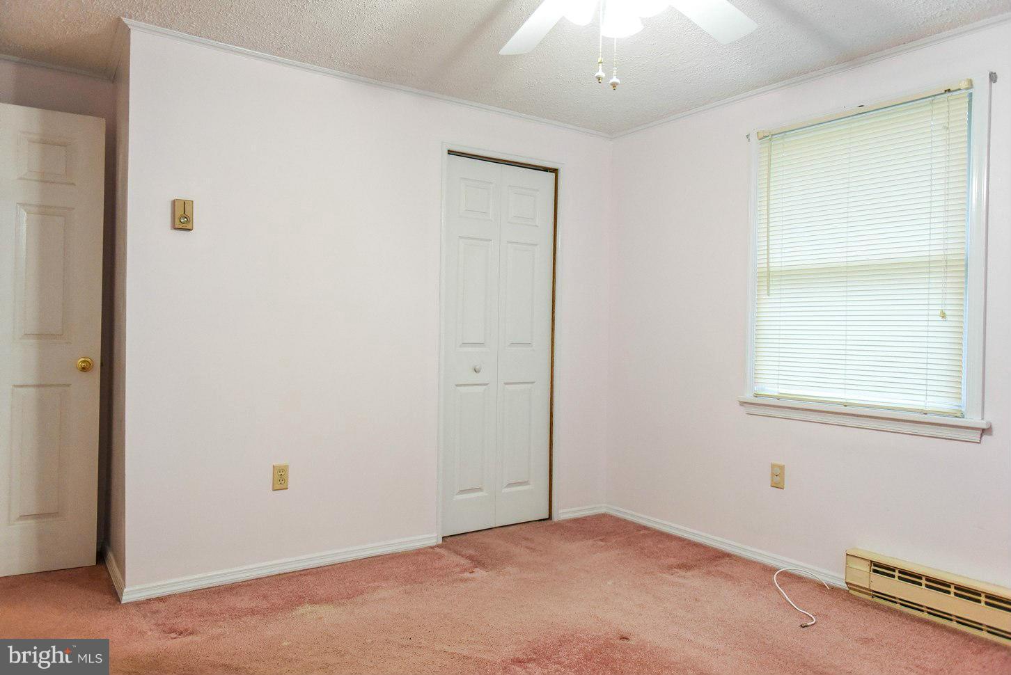 HOLLYWOOD SHORES - Residential