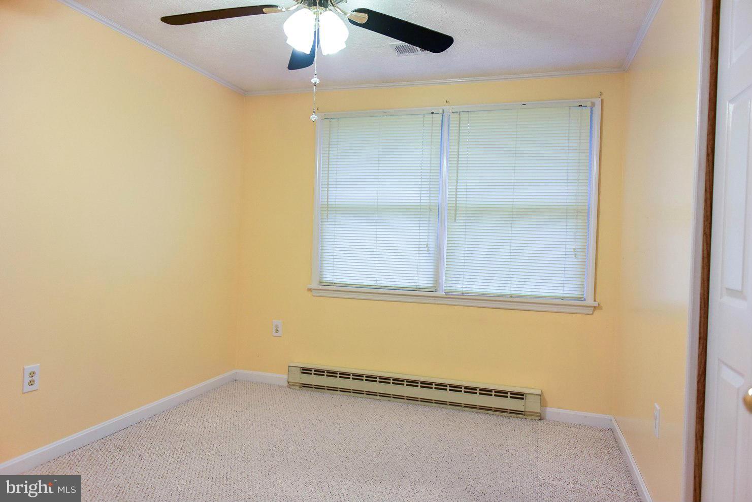 HOLLYWOOD SHORES - Residential