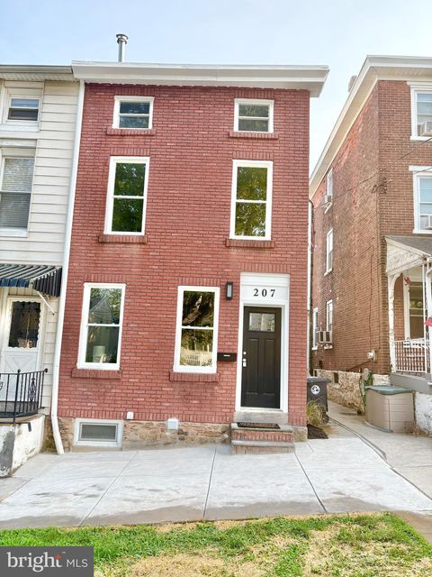 207 E 8TH AVENUE CONSHOHOCKEN PA 19428