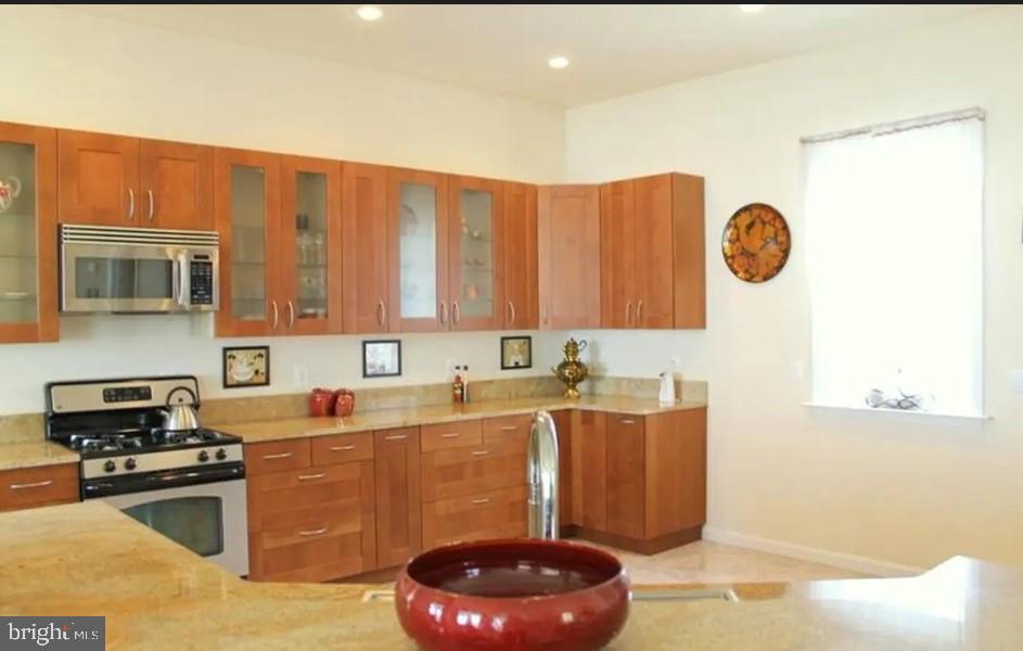 STRATFORD HARBOUR - Residential Lease