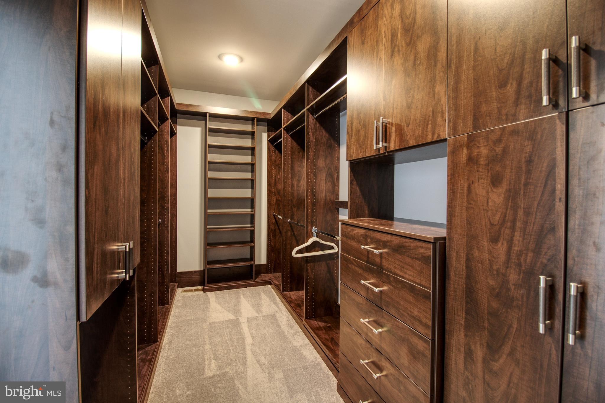 KNOTTING HILL - Residential