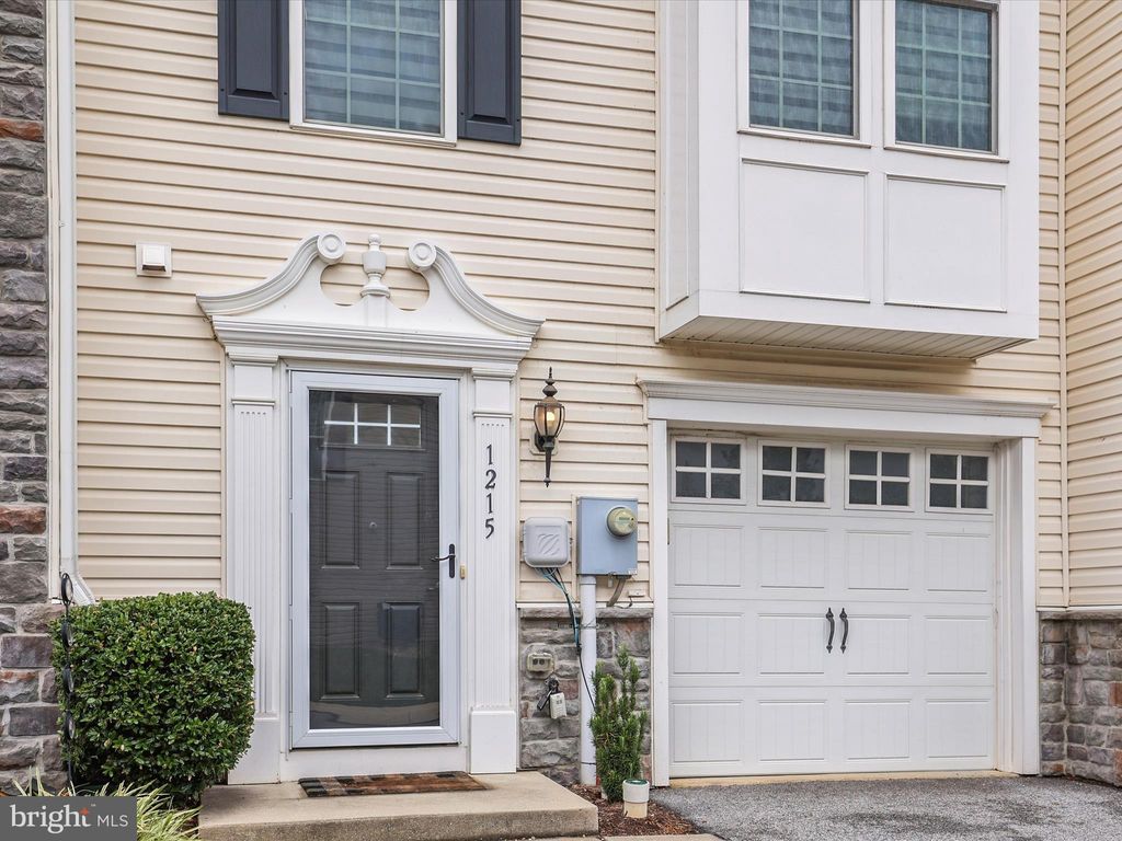 Photo of 1215 Rannoch Lane, YORK, PA 17403 (MLS # PAYK2090056)