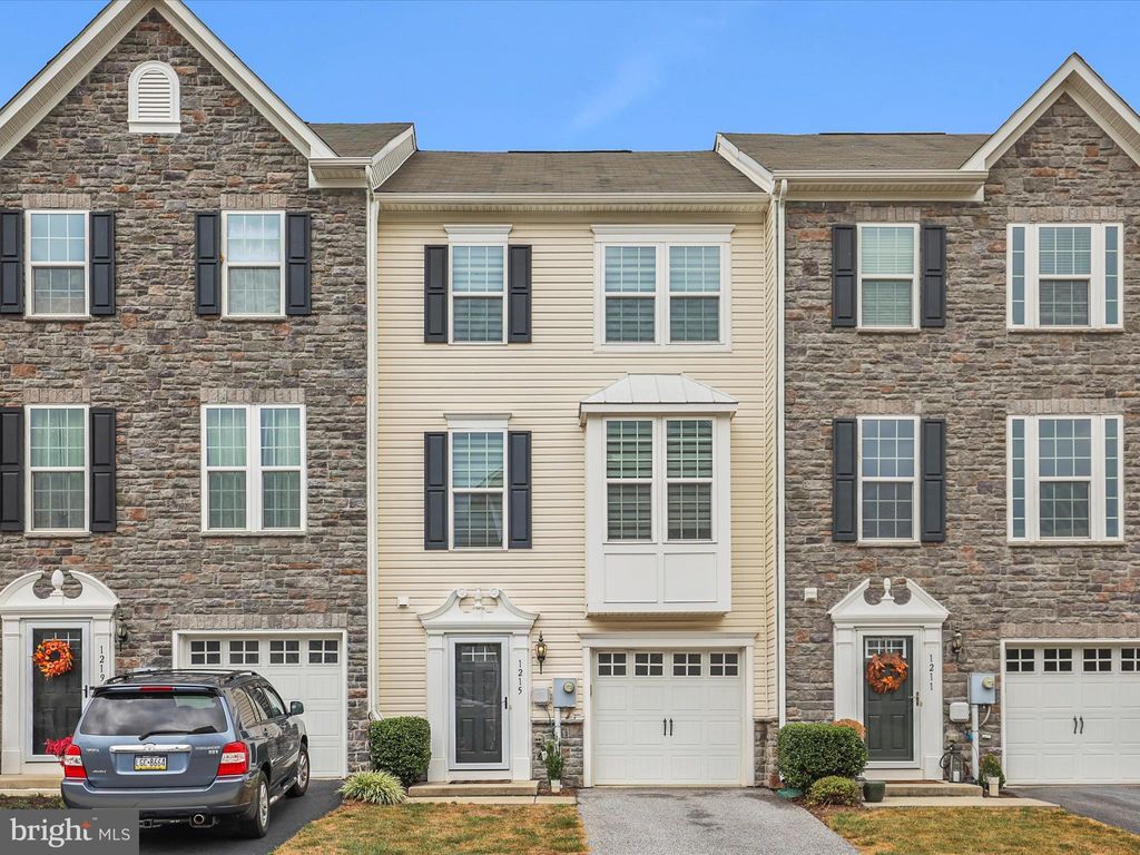 Photo of 1215 Rannoch Lane, YORK, PA 17403 (MLS # PAYK2090056)
