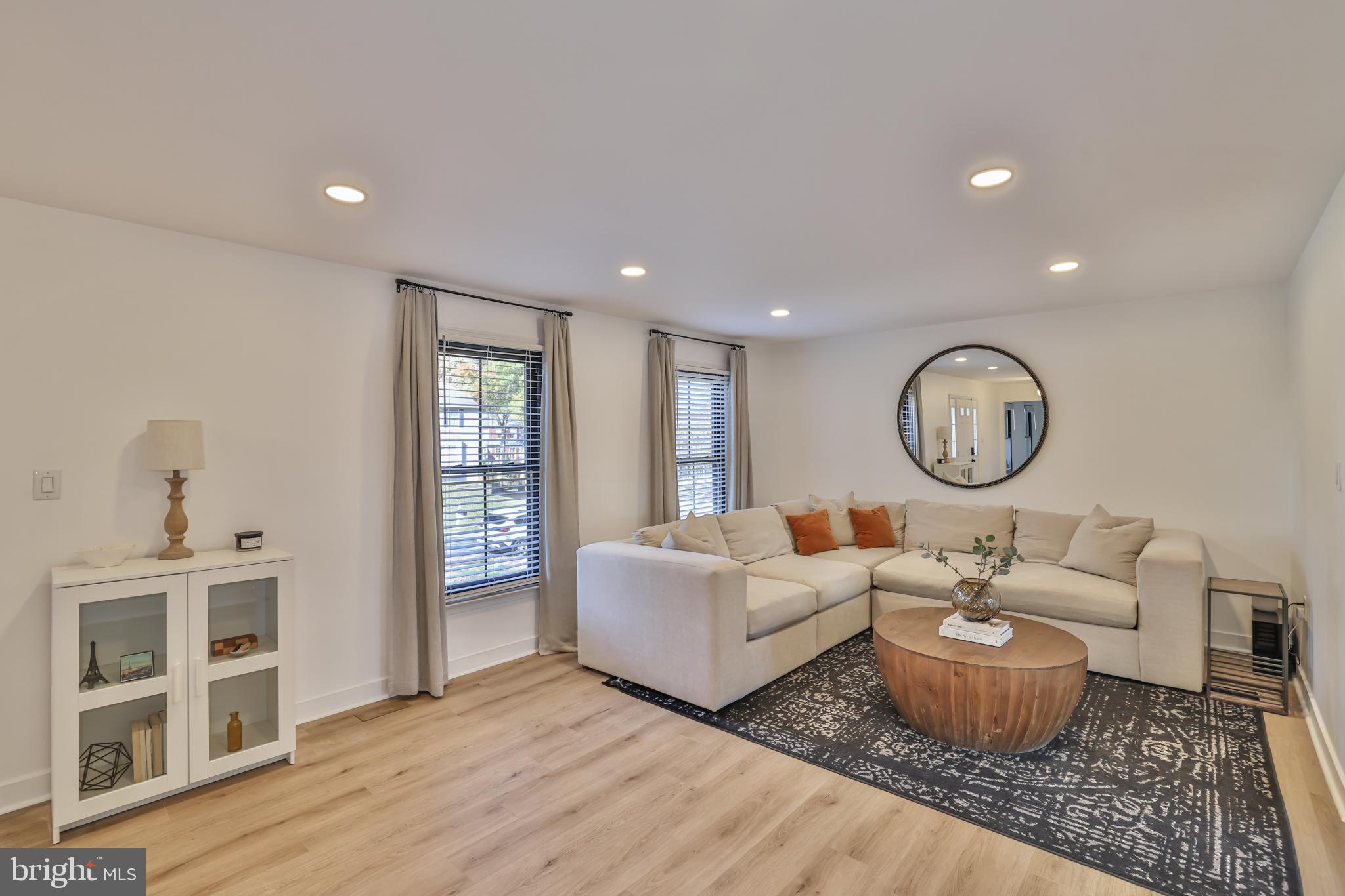 BARKER HILL - Residential