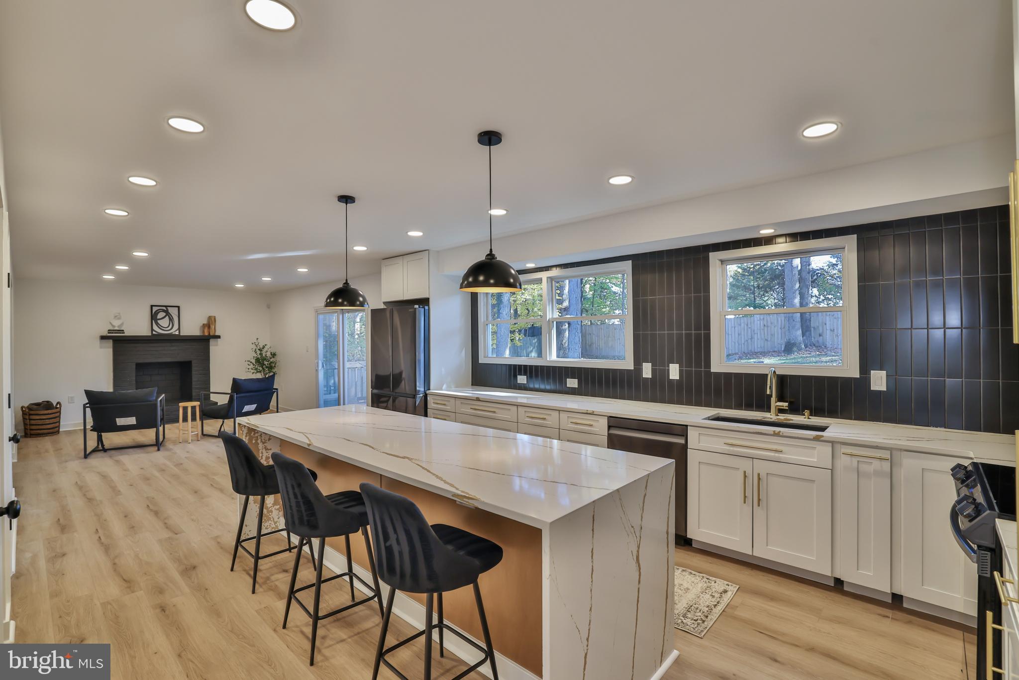 BARKER HILL - Residential