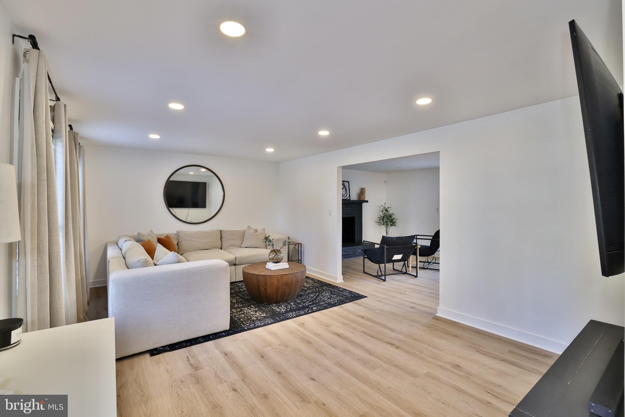 BARKER HILL - Residential