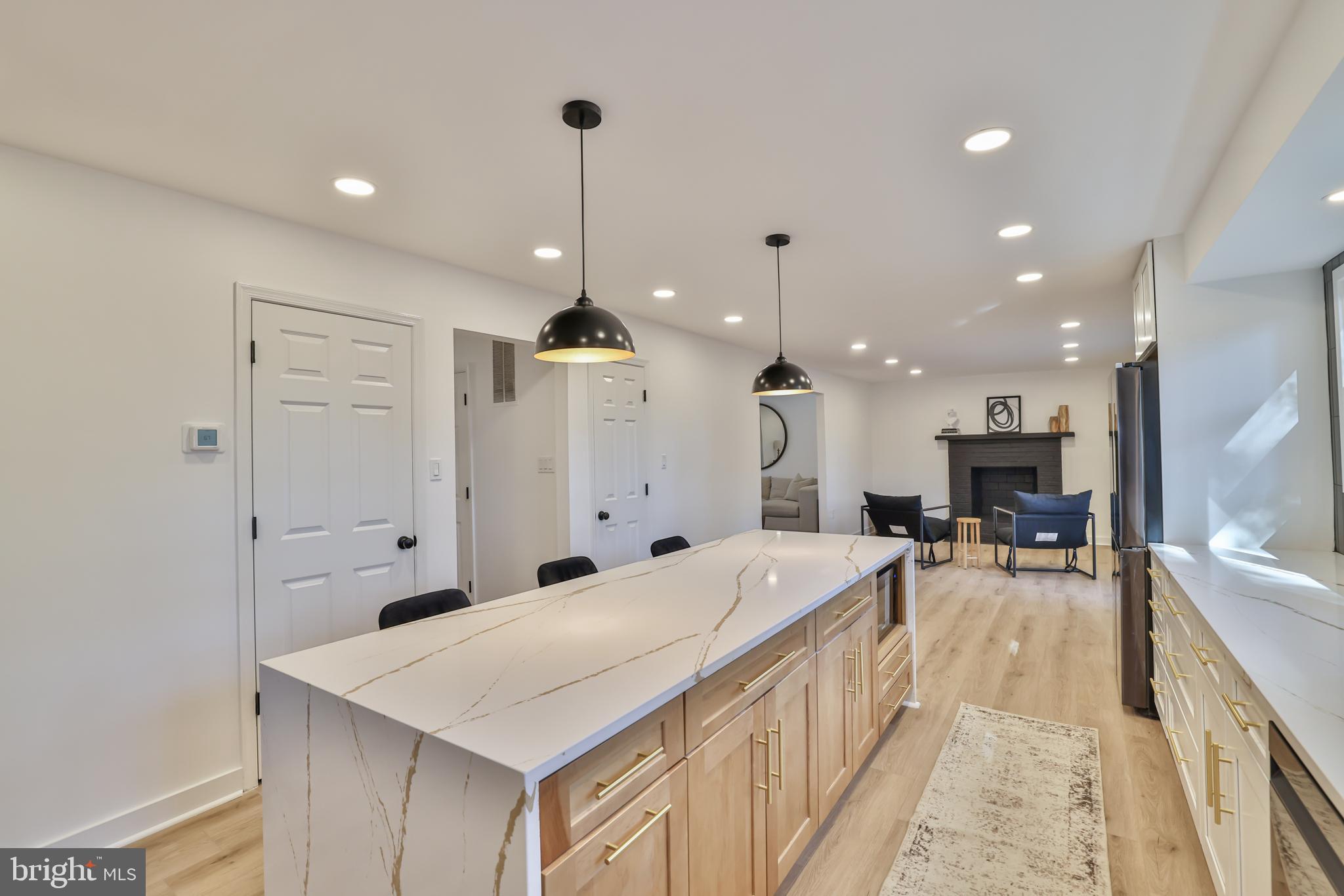 BARKER HILL - Residential