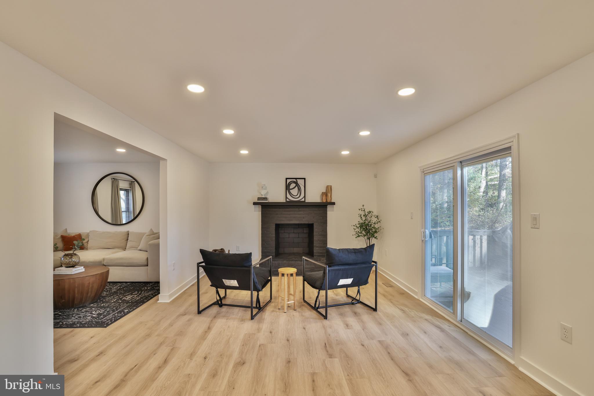 BARKER HILL - Residential