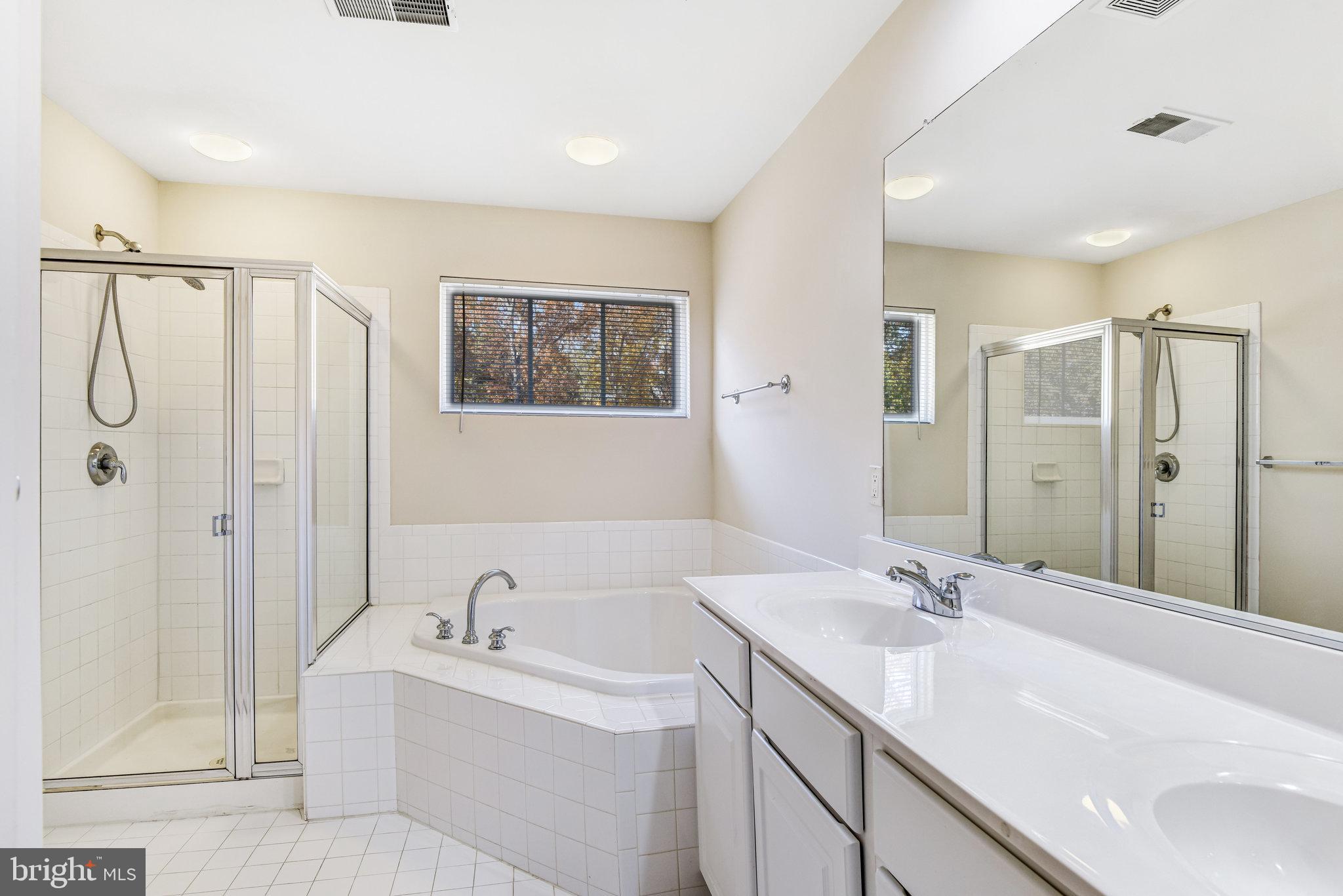 PEMBROOKE - Residential