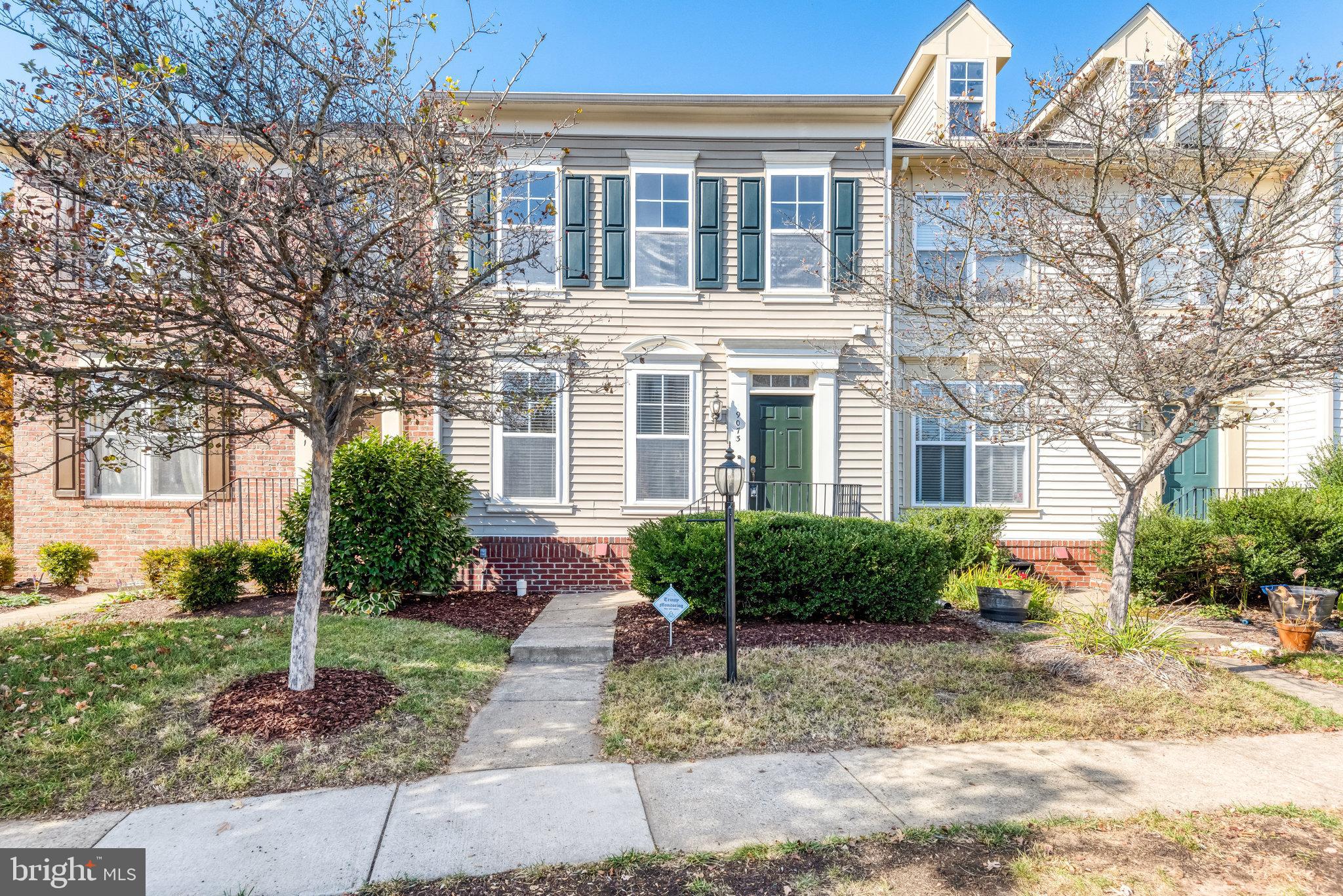 PEMBROOKE - Residential