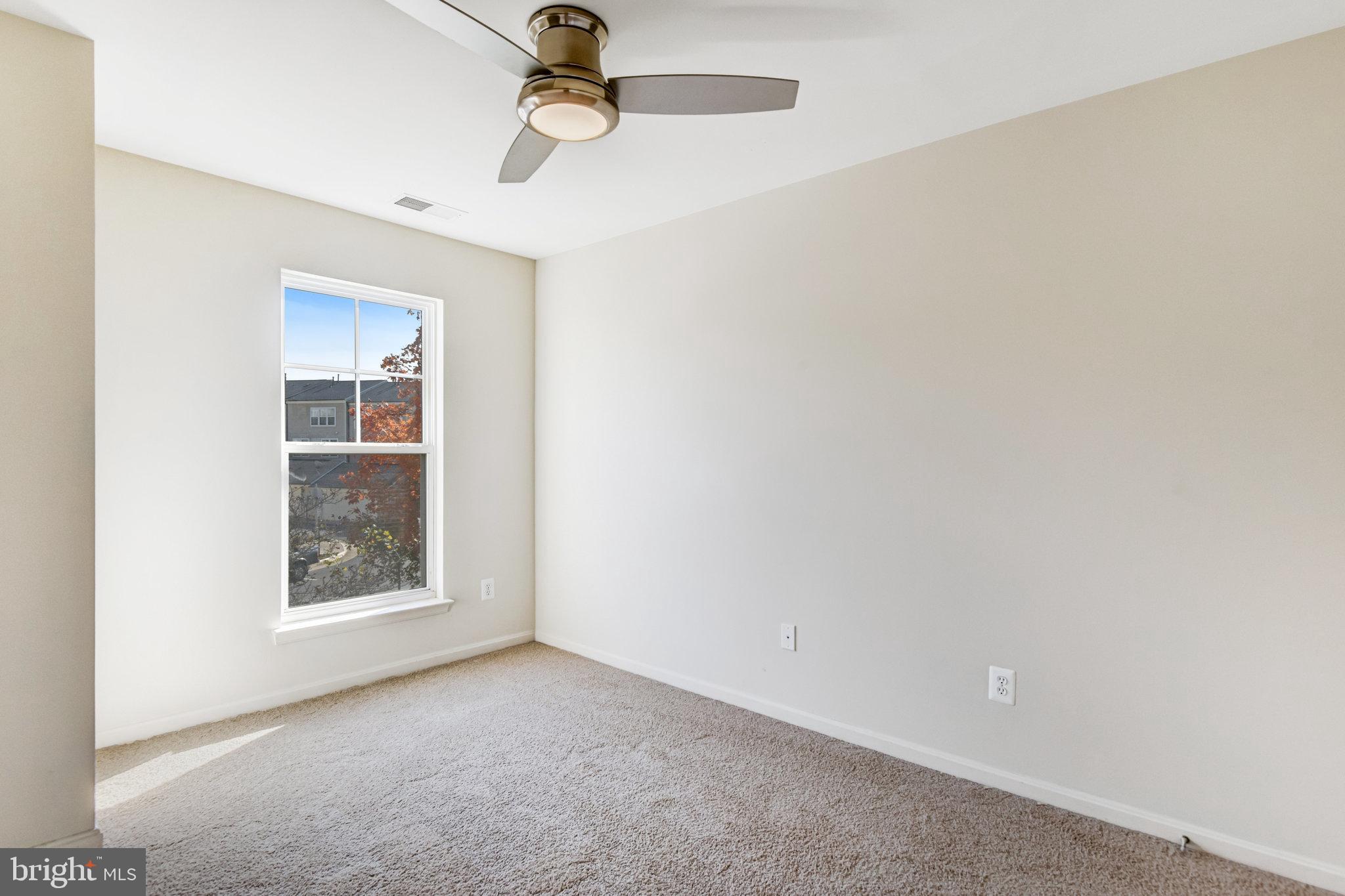 PEMBROOKE - Residential