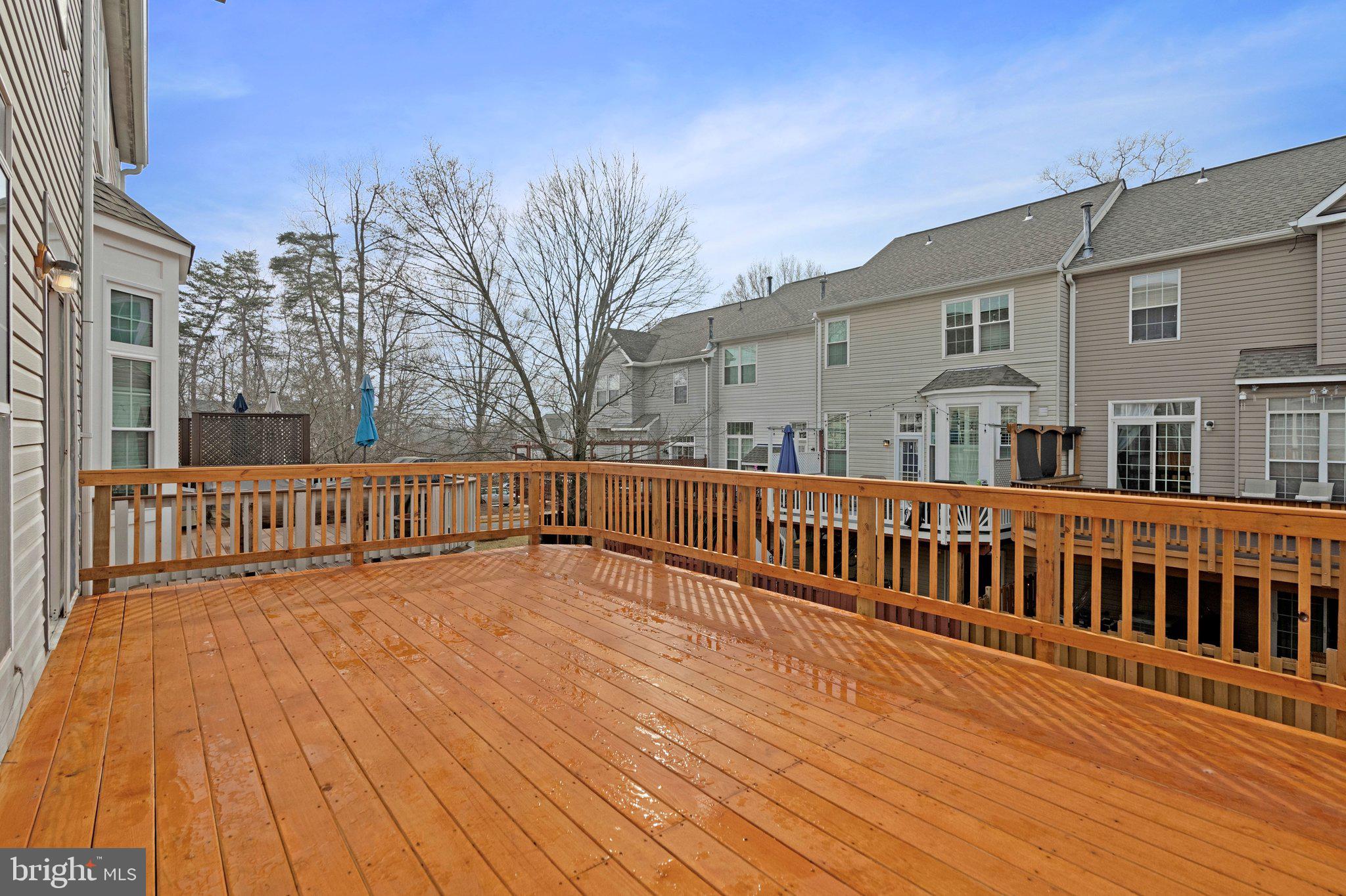 LOWES ISLAND - Residential