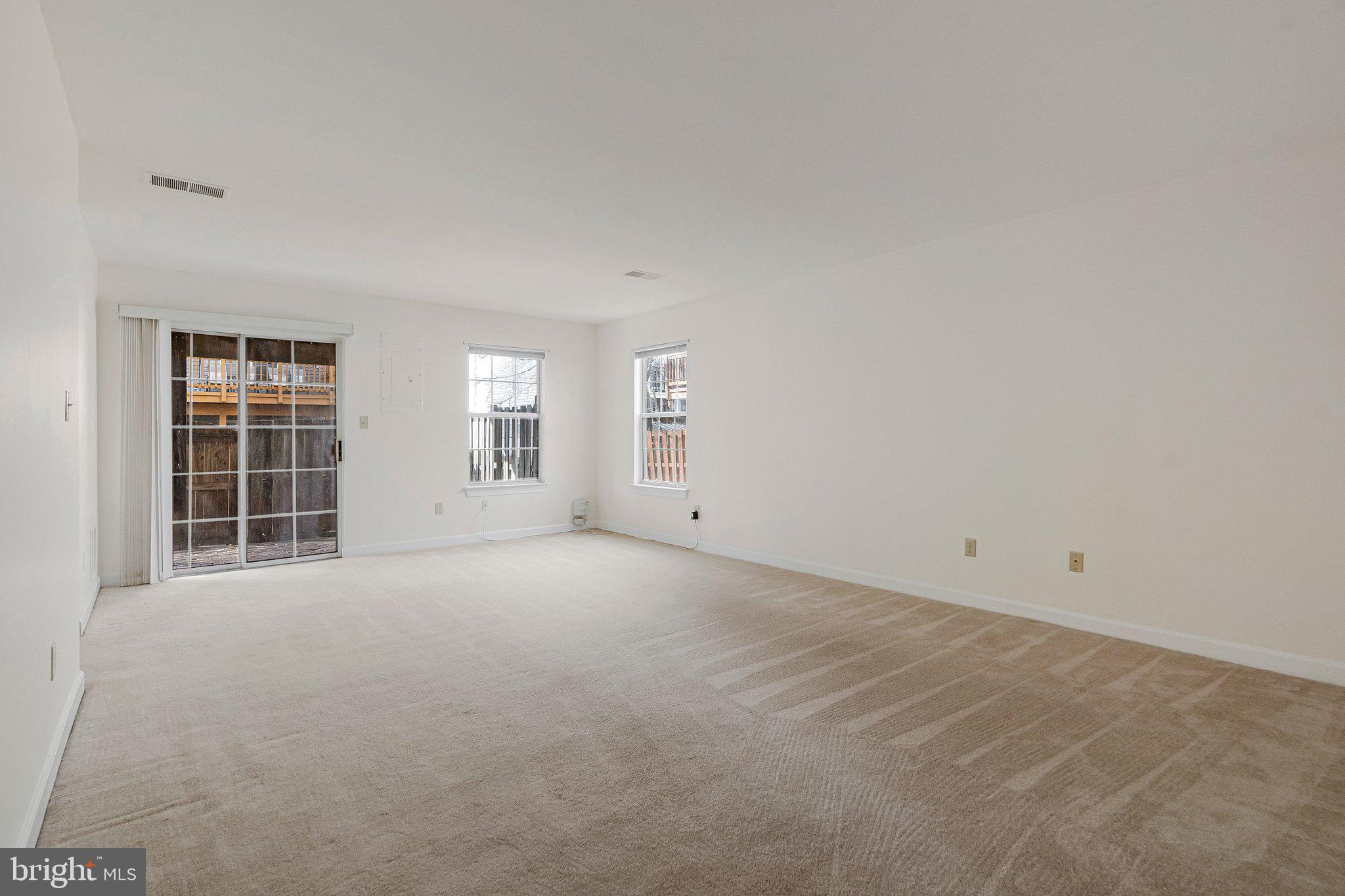 LOWES ISLAND - Residential