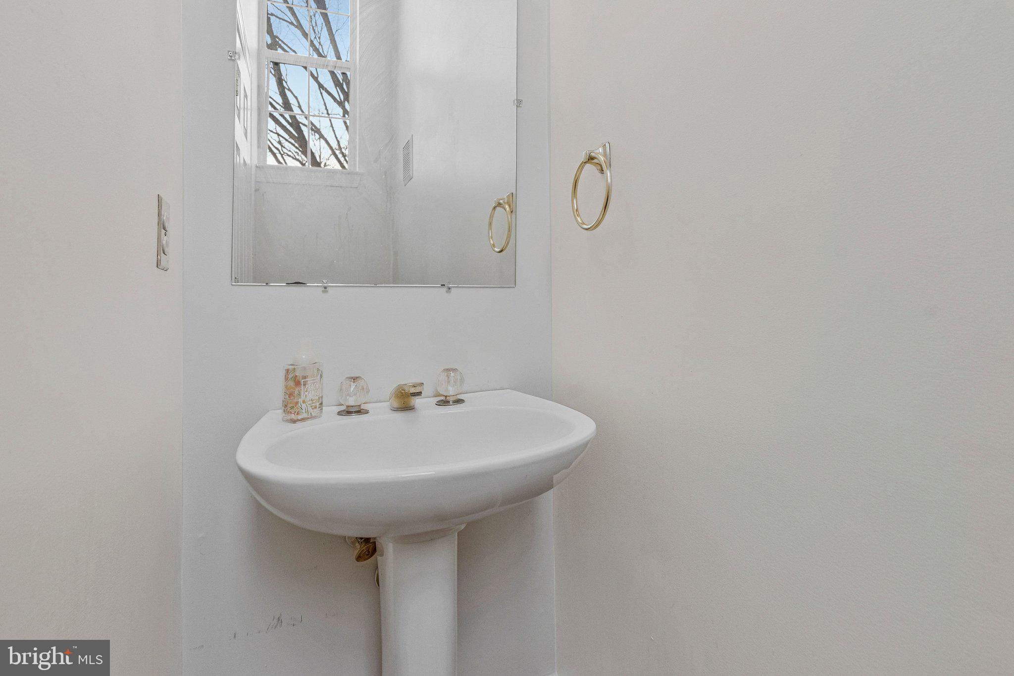 LOWES ISLAND - Residential