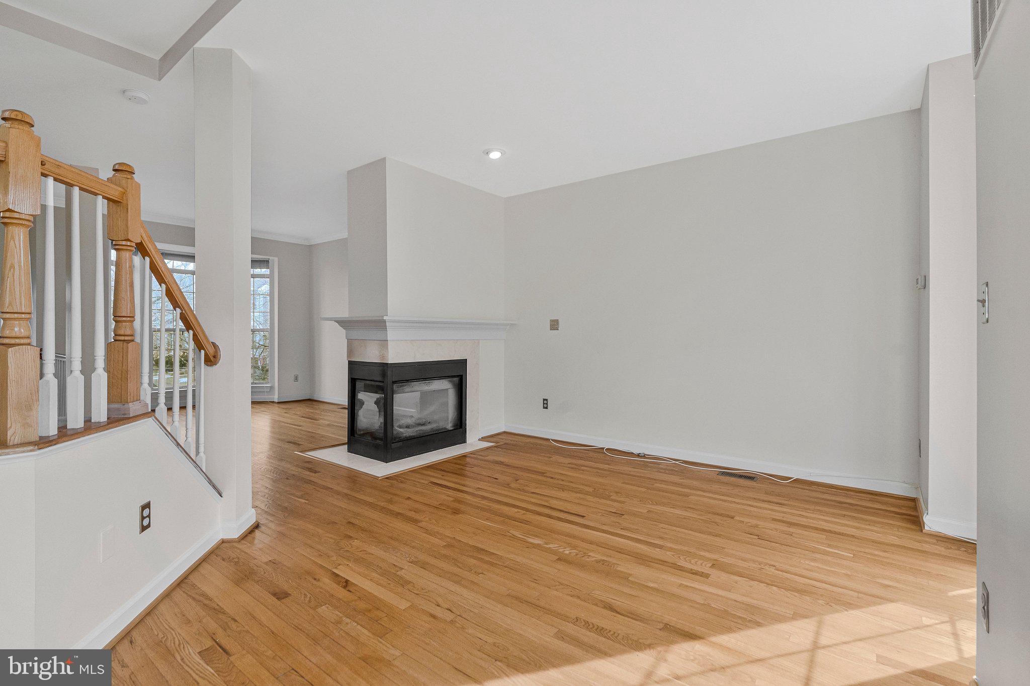 LOWES ISLAND - Residential